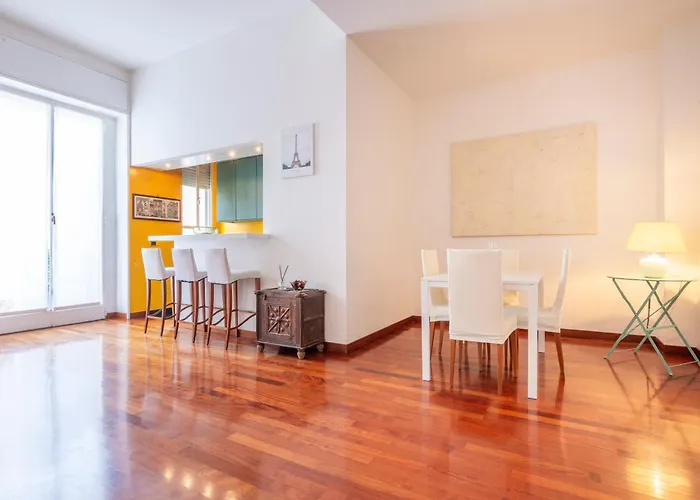 At Home - Turati/Porta Nuova Apartment